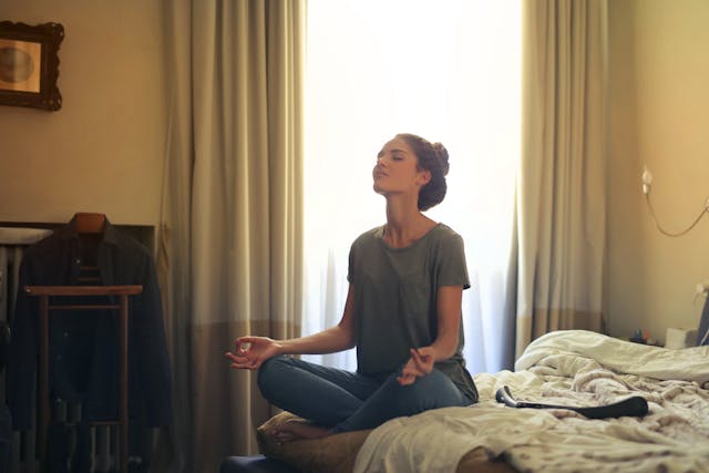  Résilience, 1er outil et technique pour rebondir après un coup dur : maîtrisez la phase émotionnelle grâce à la méditation de pleine conscience.